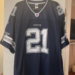J JONES NFL  DALLAS COWBOYS JERSEY